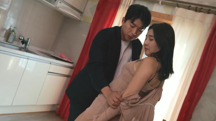 Sung sướng cùng em thư ký riêng đêm khuyam